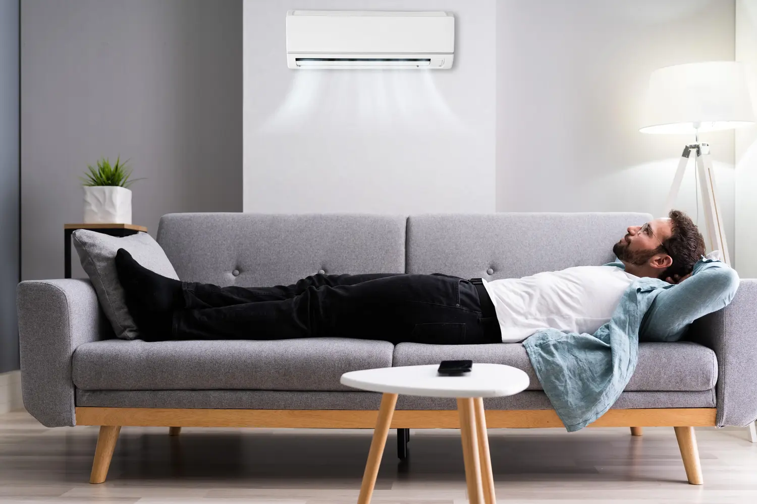 run AC with solar battery